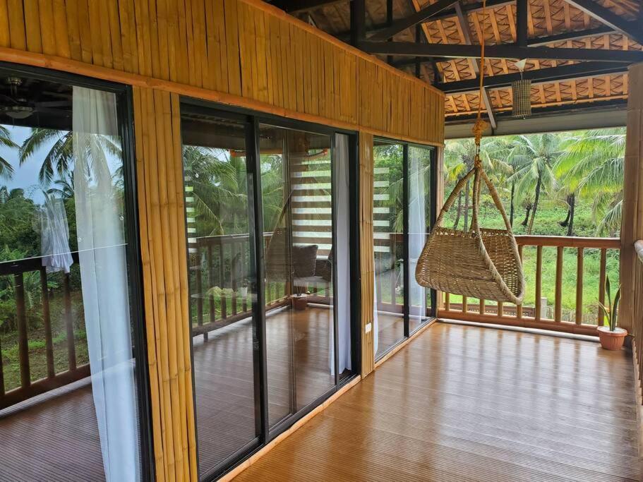 Willa Modern Bahay Kubo In A Farm Near Tagaytay Tagaytay City Zewnętrze zdjęcie